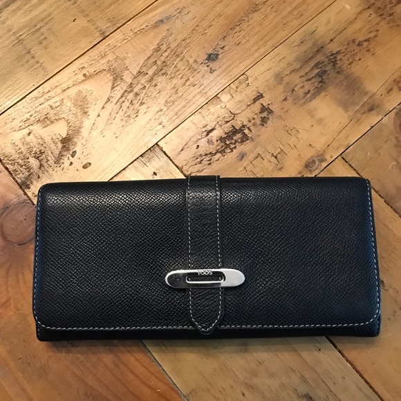 TOD’S women wallet - Picture 1 of 9